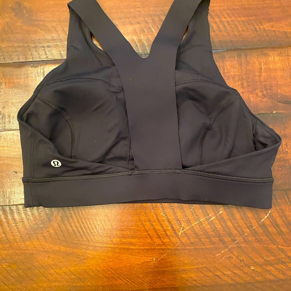 Lululemon black sports bra